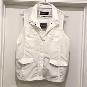 Brand new Eddie Bauer vest